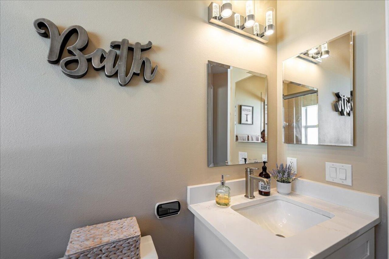 499 NW Blue Lake Drive, Port Saint Lucie, FL 34986 Photo