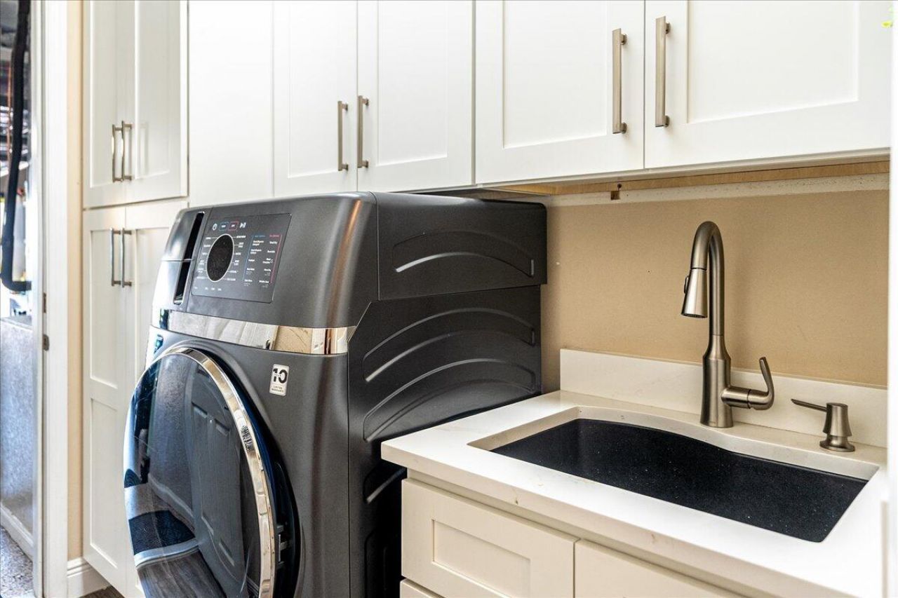 499 NW Blue Lake Drive, Port Saint Lucie, FL 34986 Photo