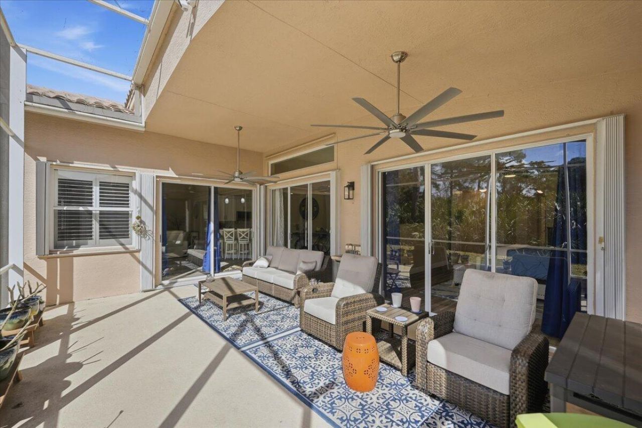 499 NW Blue Lake Drive, Port Saint Lucie, FL 34986 Photo