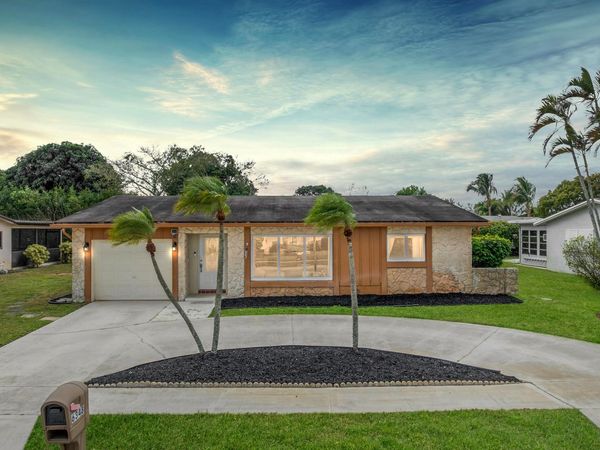 6348 Whispering Wind Way, Delray Beach, FL 33484