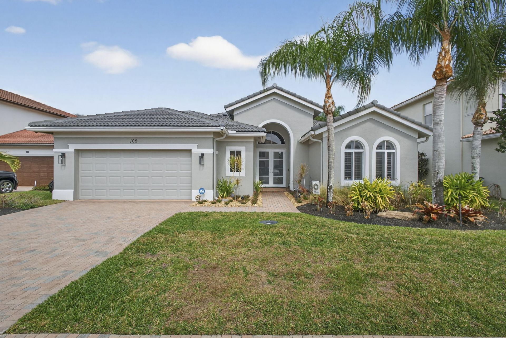 109 Isola Circle, Royal Palm Beach, FL 33411 Photo
