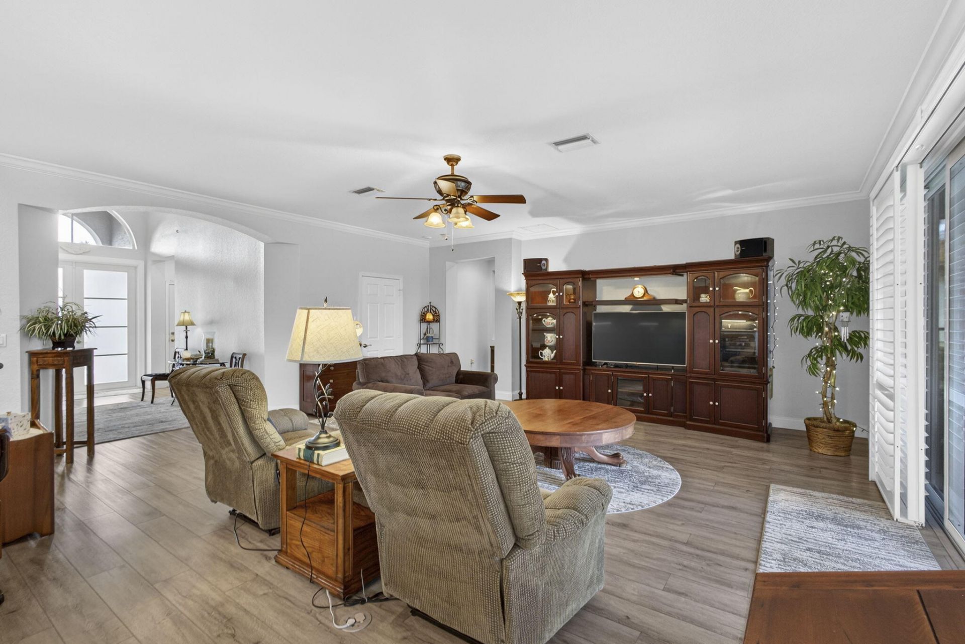 109 Isola Circle, Royal Palm Beach, FL 33411 Photo