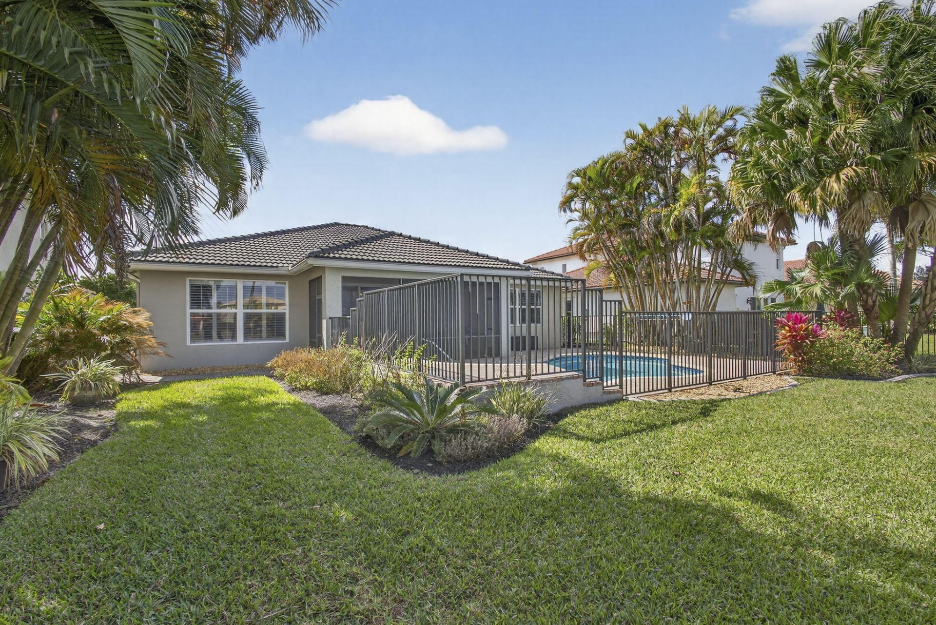 109 Isola Circle, Royal Palm Beach, FL 33411 Photo