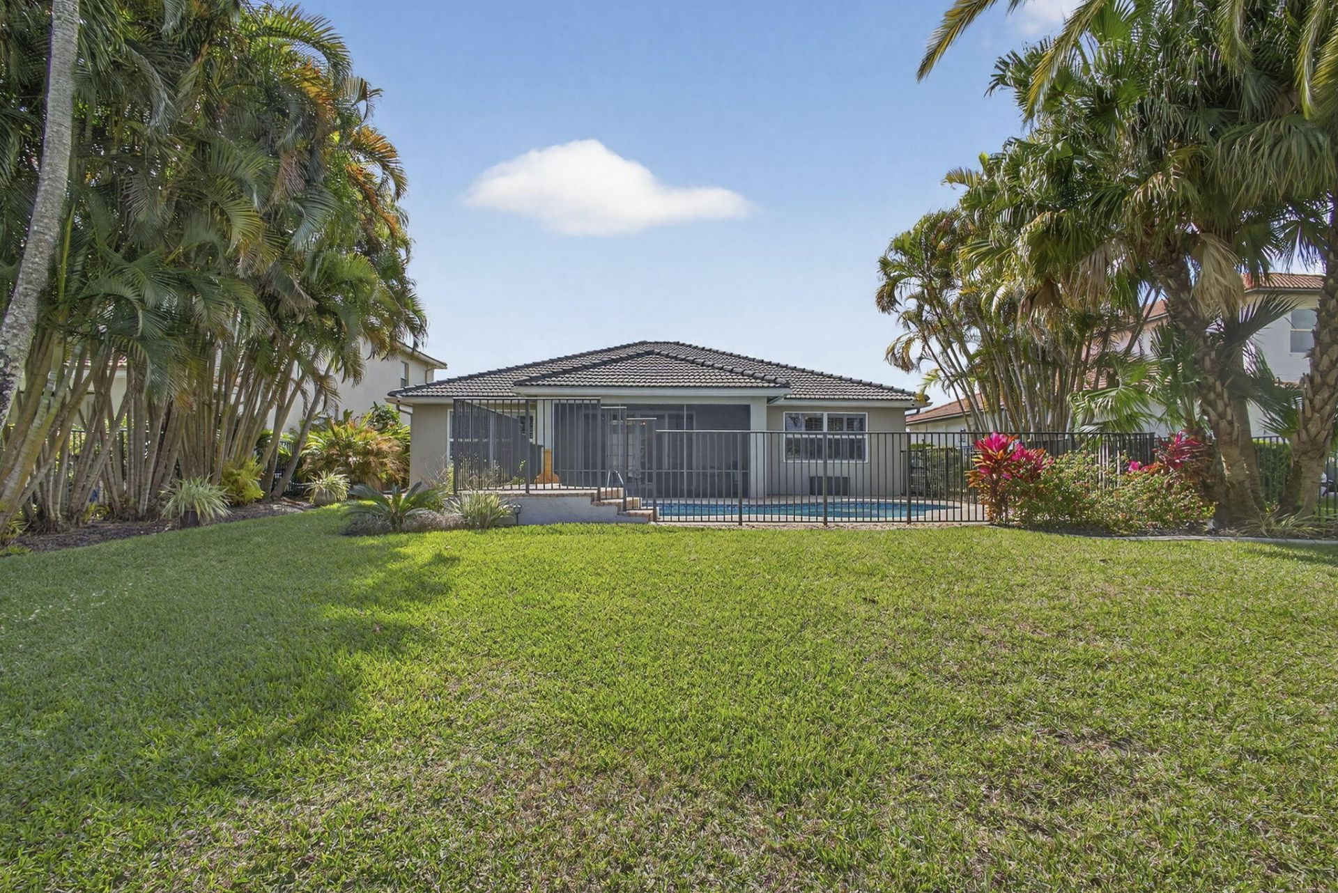 109 Isola Circle, Royal Palm Beach, FL 33411 Photo