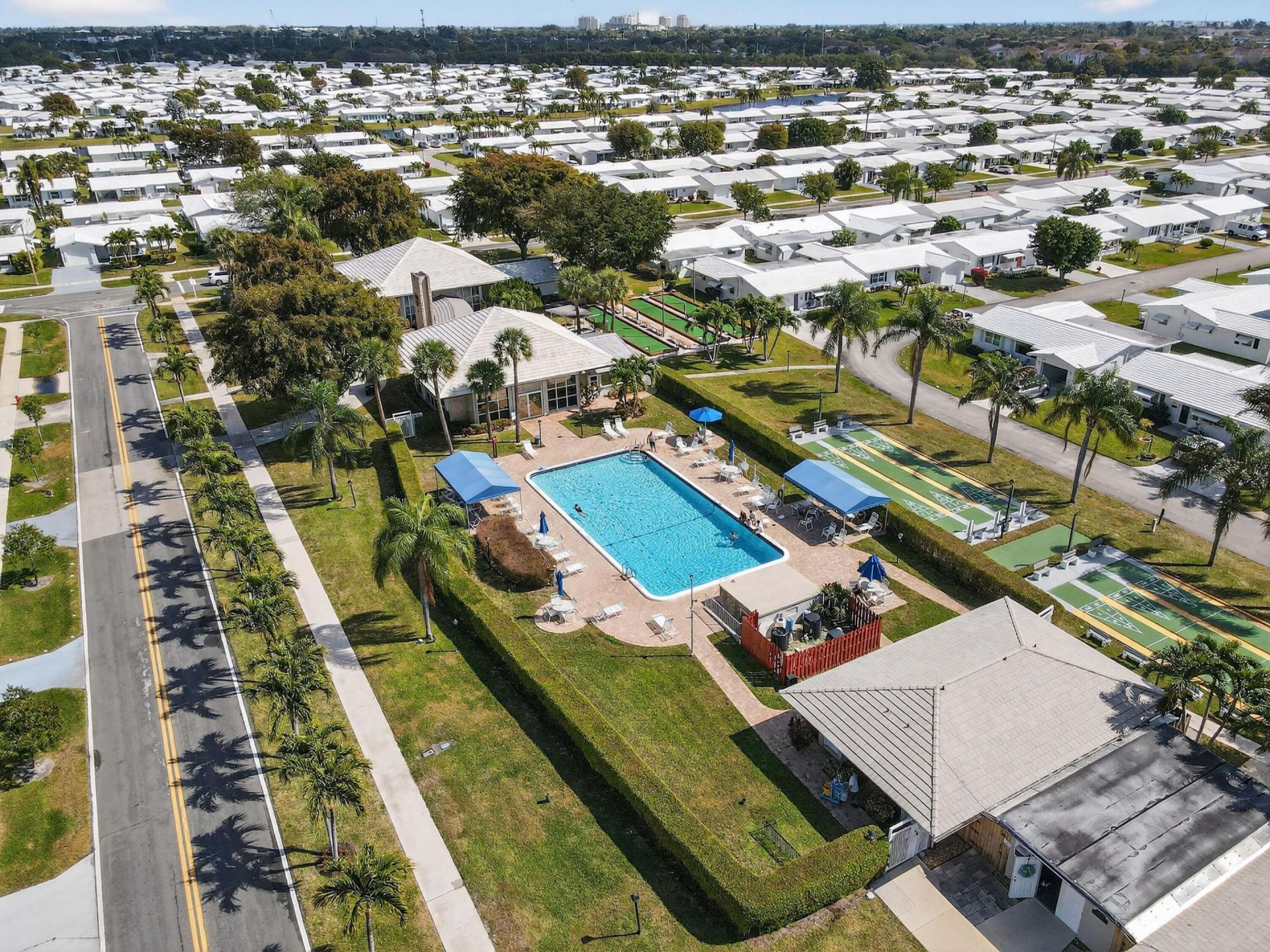 1904 SW Golf Lane, Boynton Beach, FL 33426 Photo