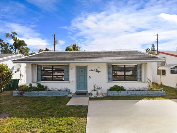 4560 NW 17th Ter, Tamarac, FL 33309