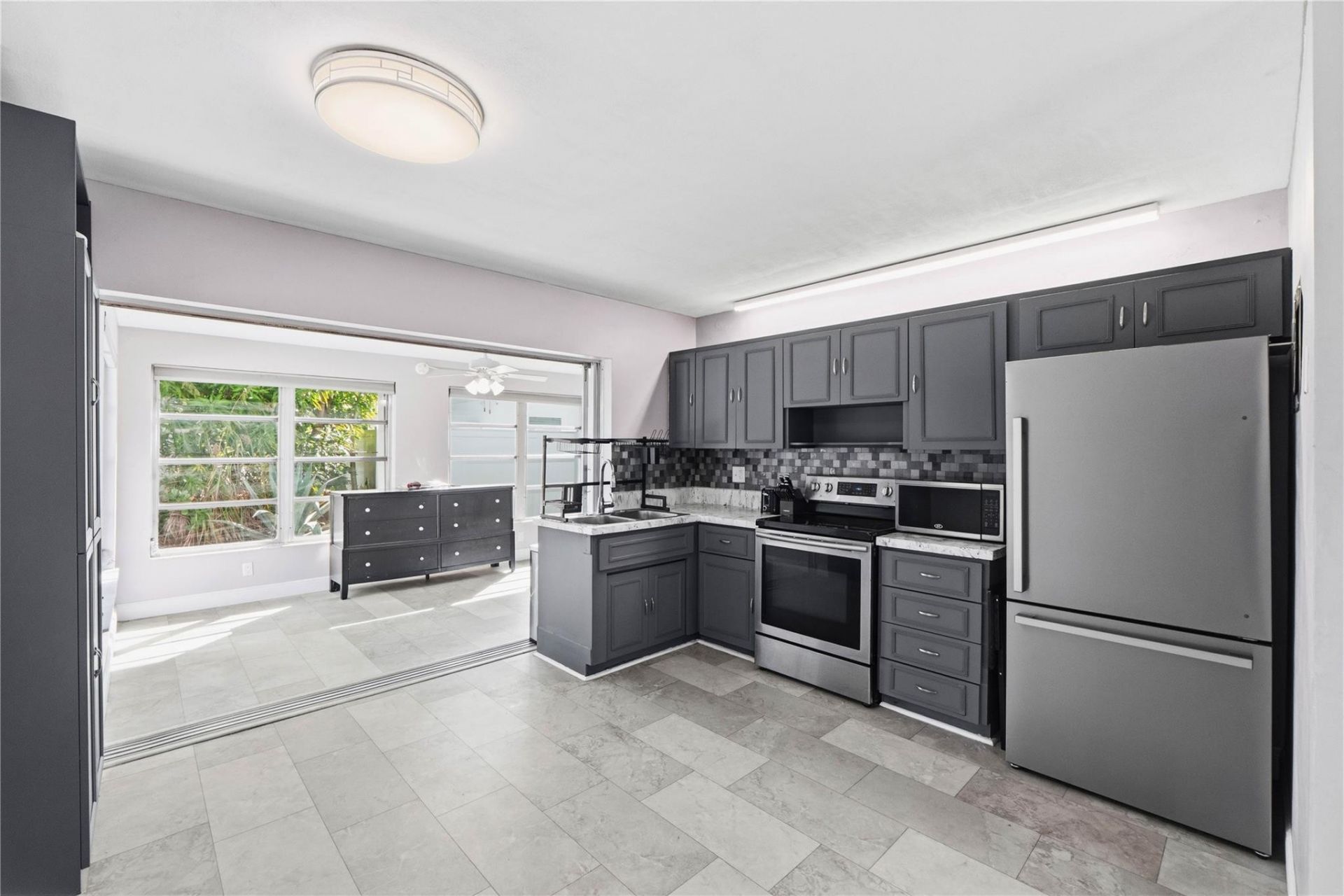 4560 NW 17th Terrace, Tamarac, FL 33309 Photo