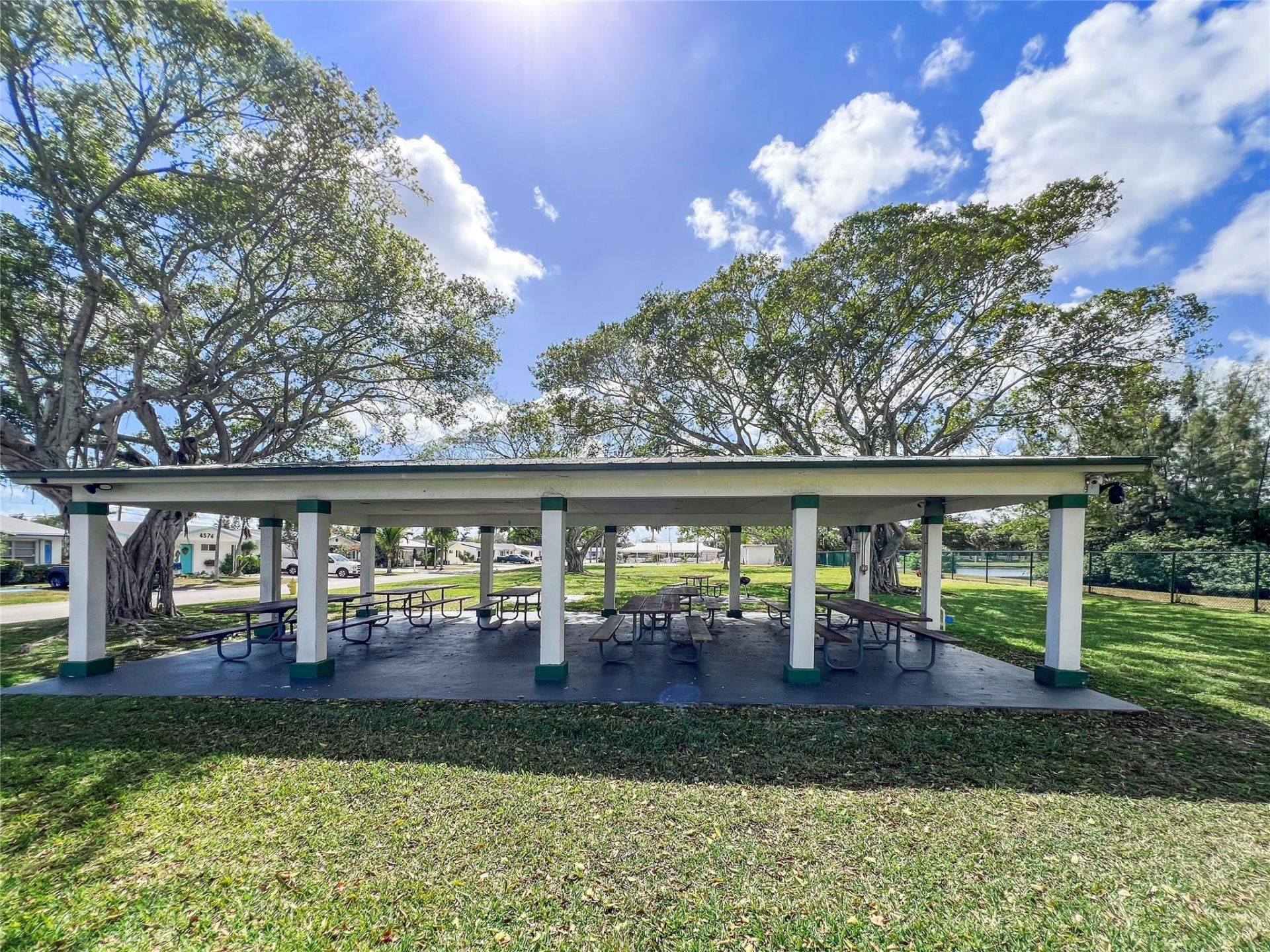 4560 NW 17th Terrace, Tamarac, FL 33309 Photo