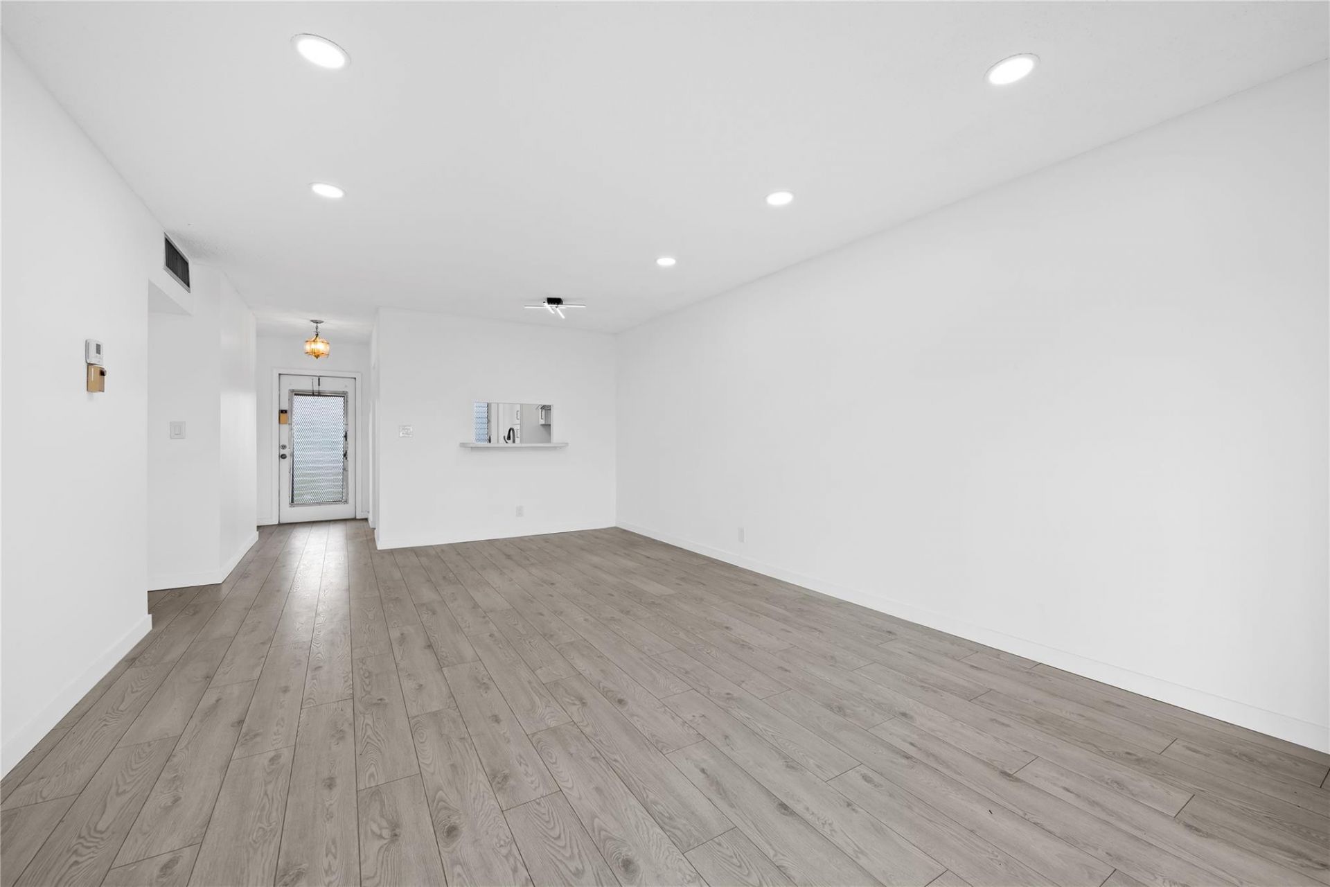 5031 W Oakland Park Boulevard, Unit 309, Lauderdale Lakes, FL 33313 Photo