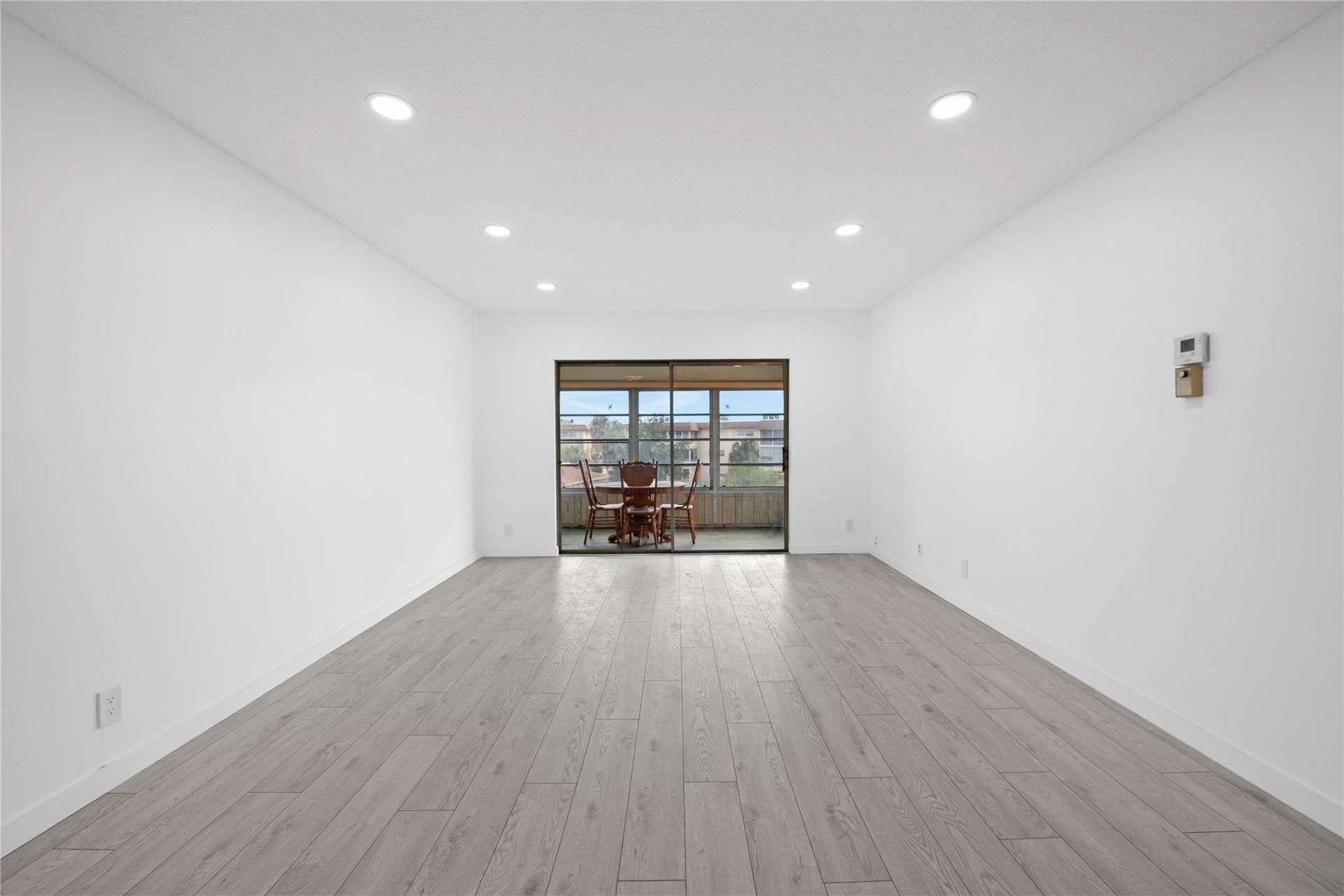 5031 W Oakland Park Boulevard, Unit 309, Lauderdale Lakes, FL 33313 Photo