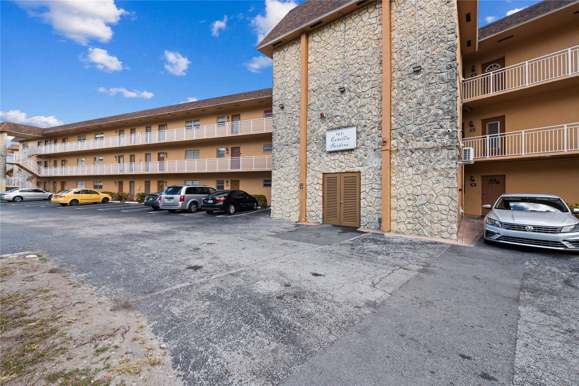 5031 W Oakland Park Boulevard, Unit 309, Lauderdale Lakes, FL 33313 Photo