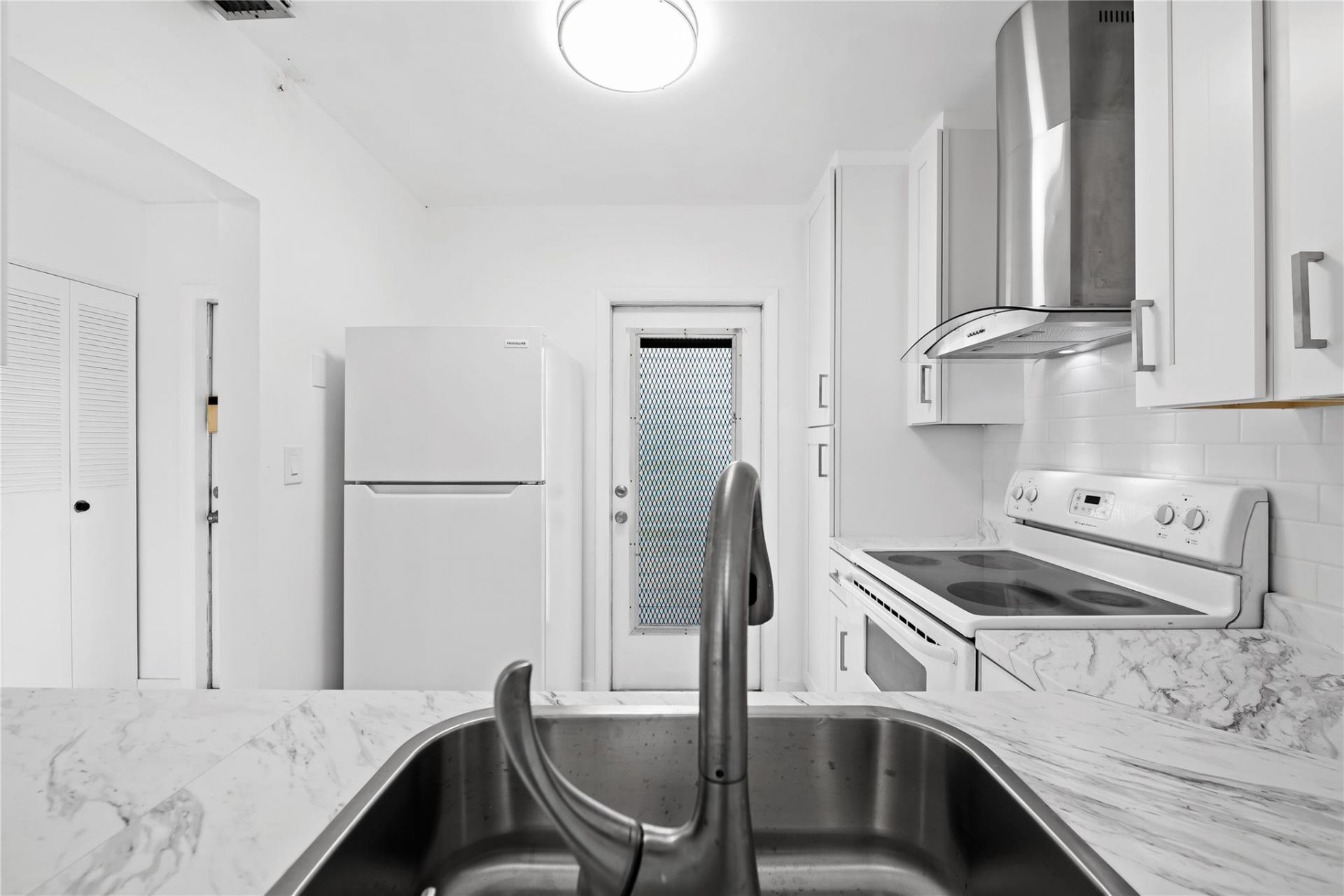 5031 W Oakland Park Boulevard, Unit 309, Lauderdale Lakes, FL 33313 Photo