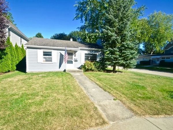 1106 N Main Street, Naperville, IL 60563