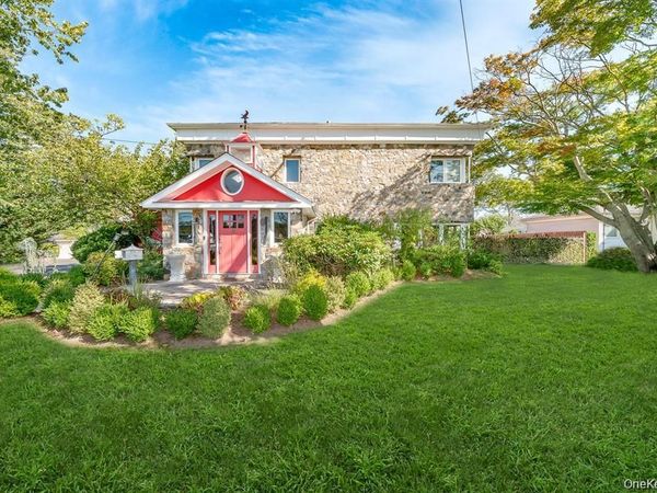 28 Riverside Avenue , Amityville, NY 11701