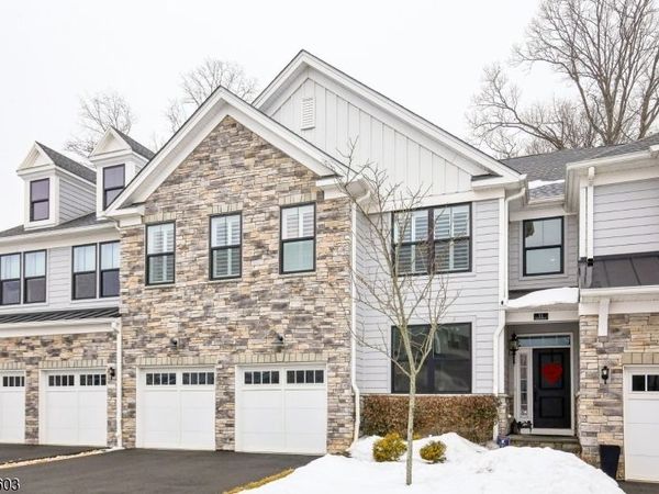 11 Concord Ct, Warren, NJ 07059