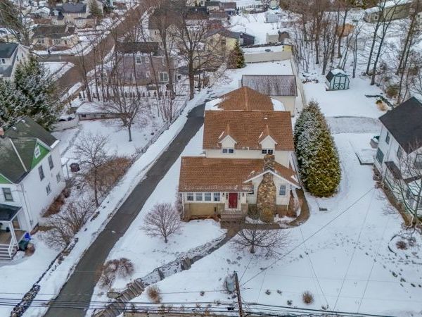 76 Carey Ave, Butler, NJ 07405