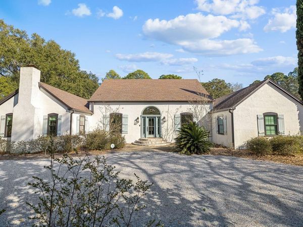 1525 W Hewett Road, Santa Rosa Beach, FL 32459