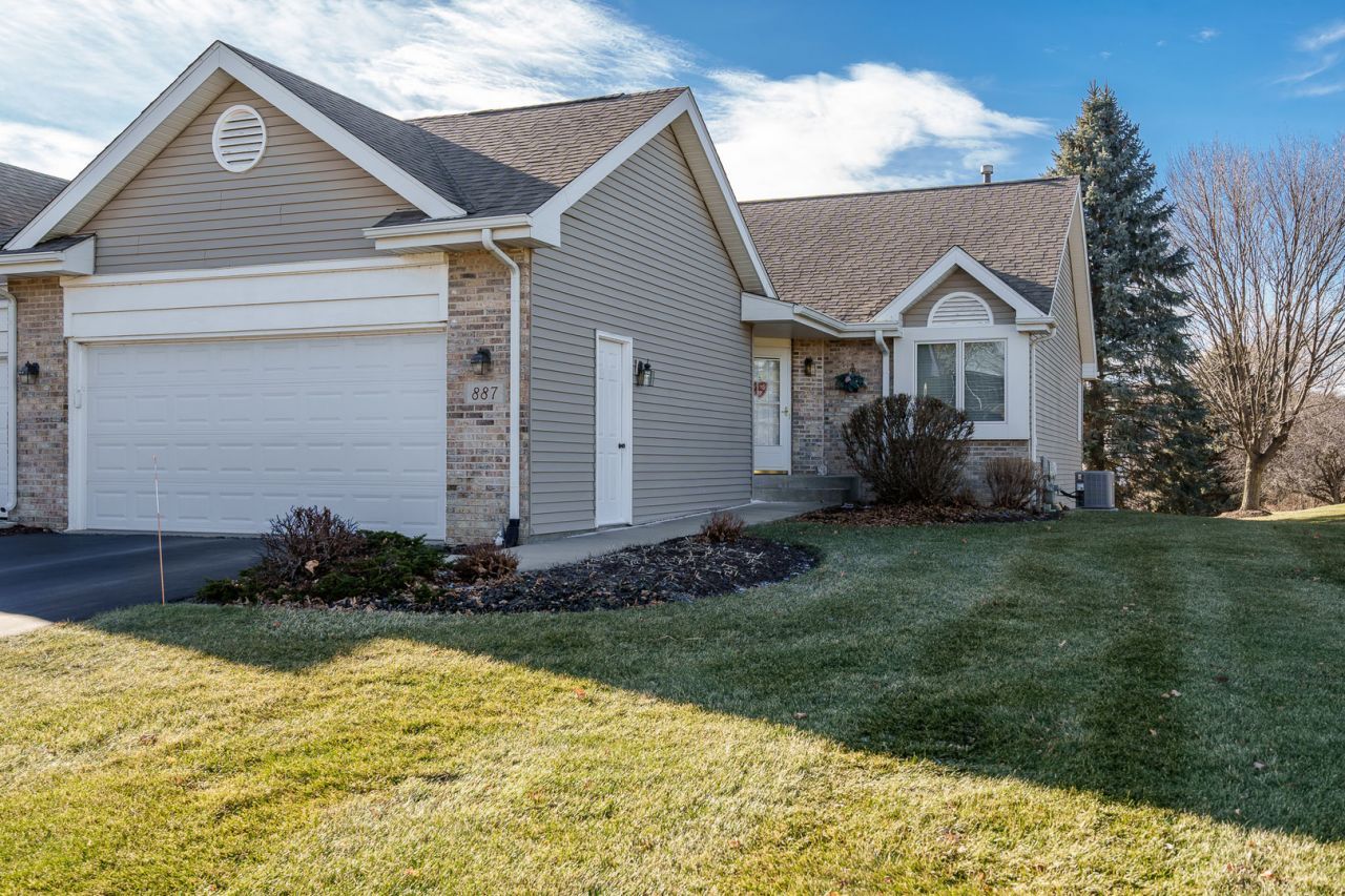 887 S Bell School Road, Rockford, IL 61108 Main Photo