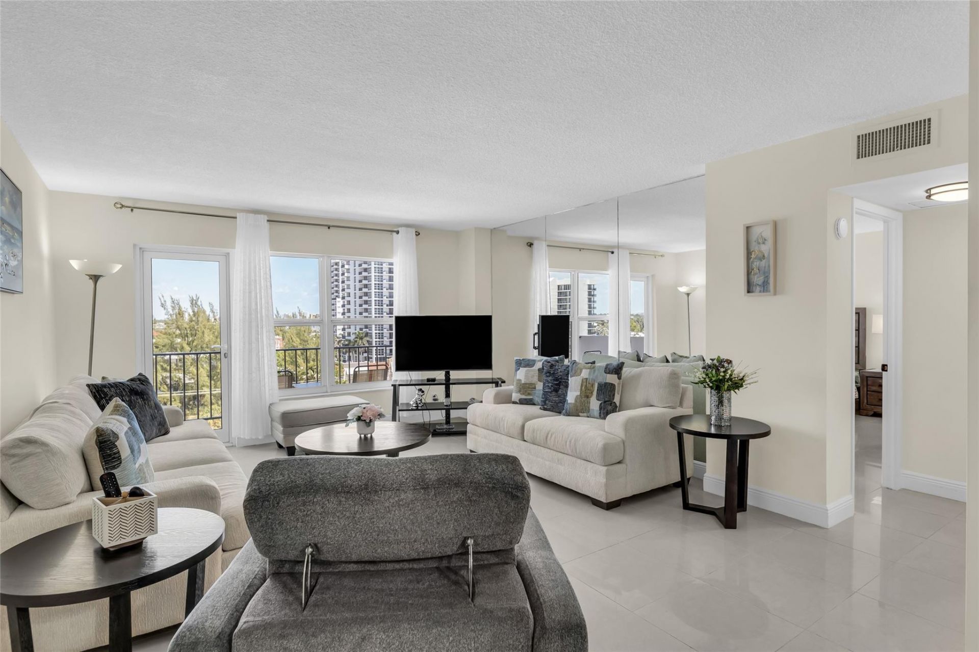 405 N Ocean Boulevard, Unit 727, Pompano Beach, FL 33062 Photo