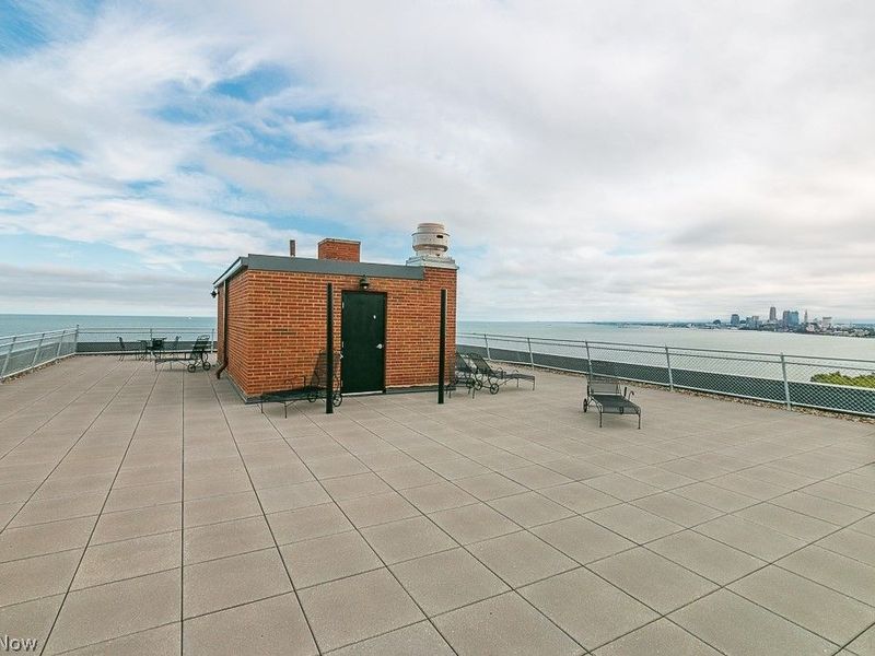 11850 Edgewater Drive, Unit 1002, Lakewood, OH 44107 Photo 25