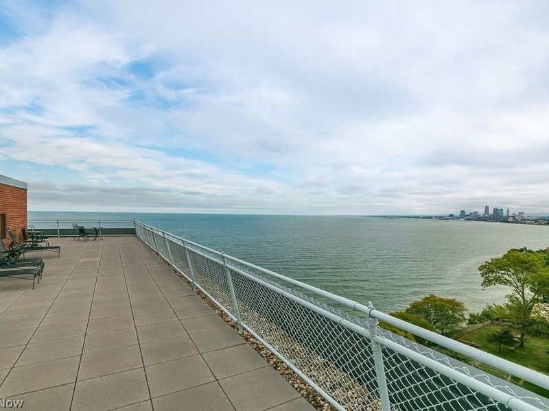 11850 Edgewater Drive, Unit 1002, Lakewood, OH 44107 Photo 27