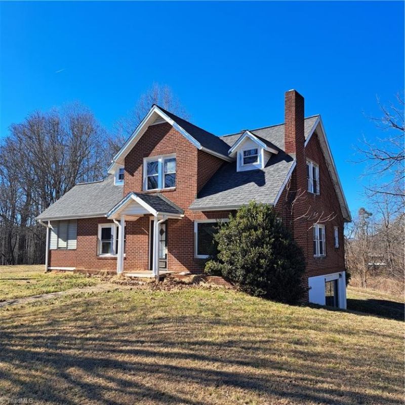 1121 Old Us Highway 421, Wilkesboro, NC 28697 Main Photo