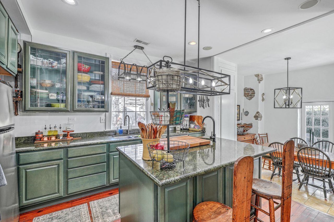 248 Coming Street Photo 13