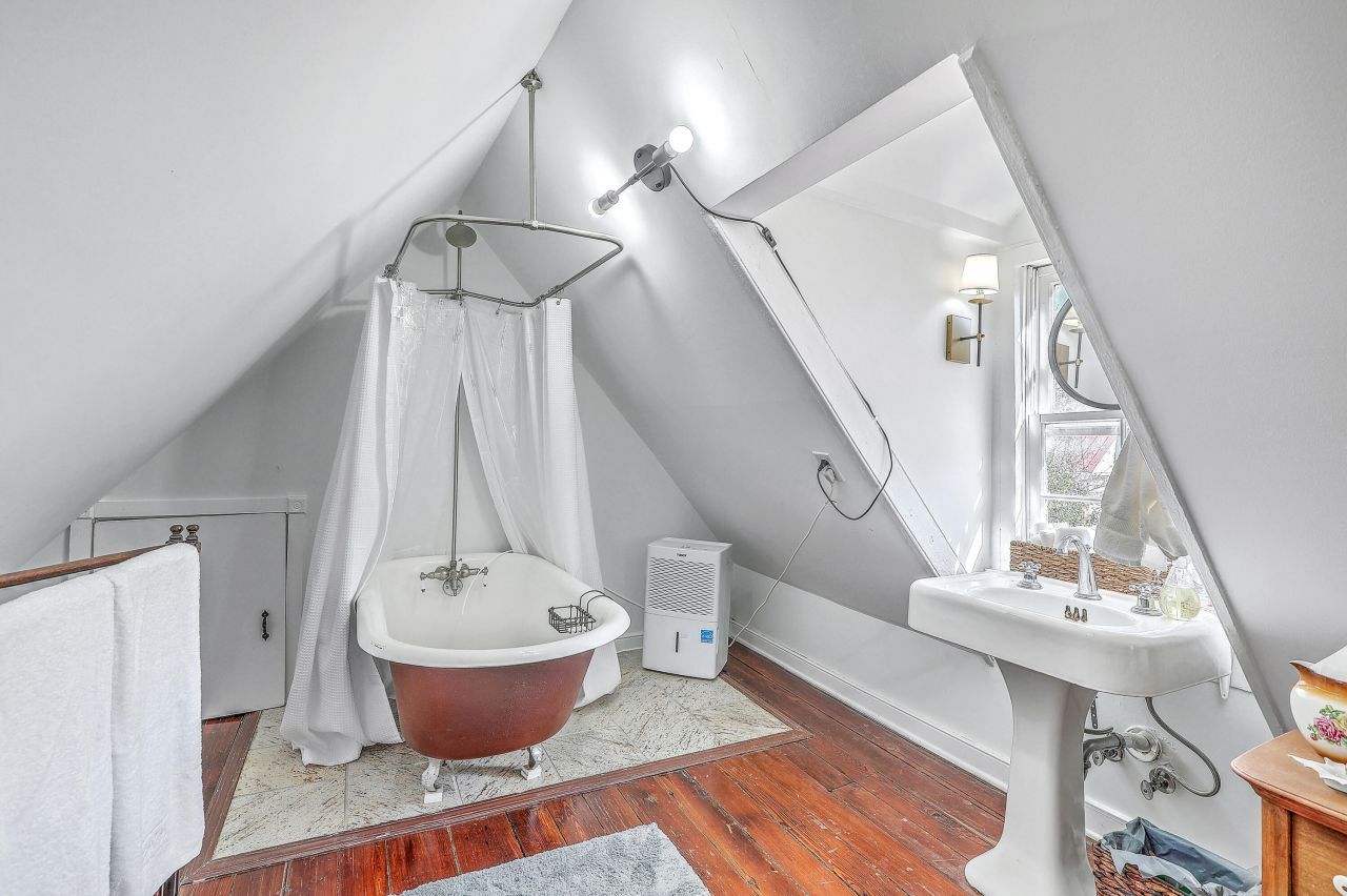 248 Coming Street Photo 36