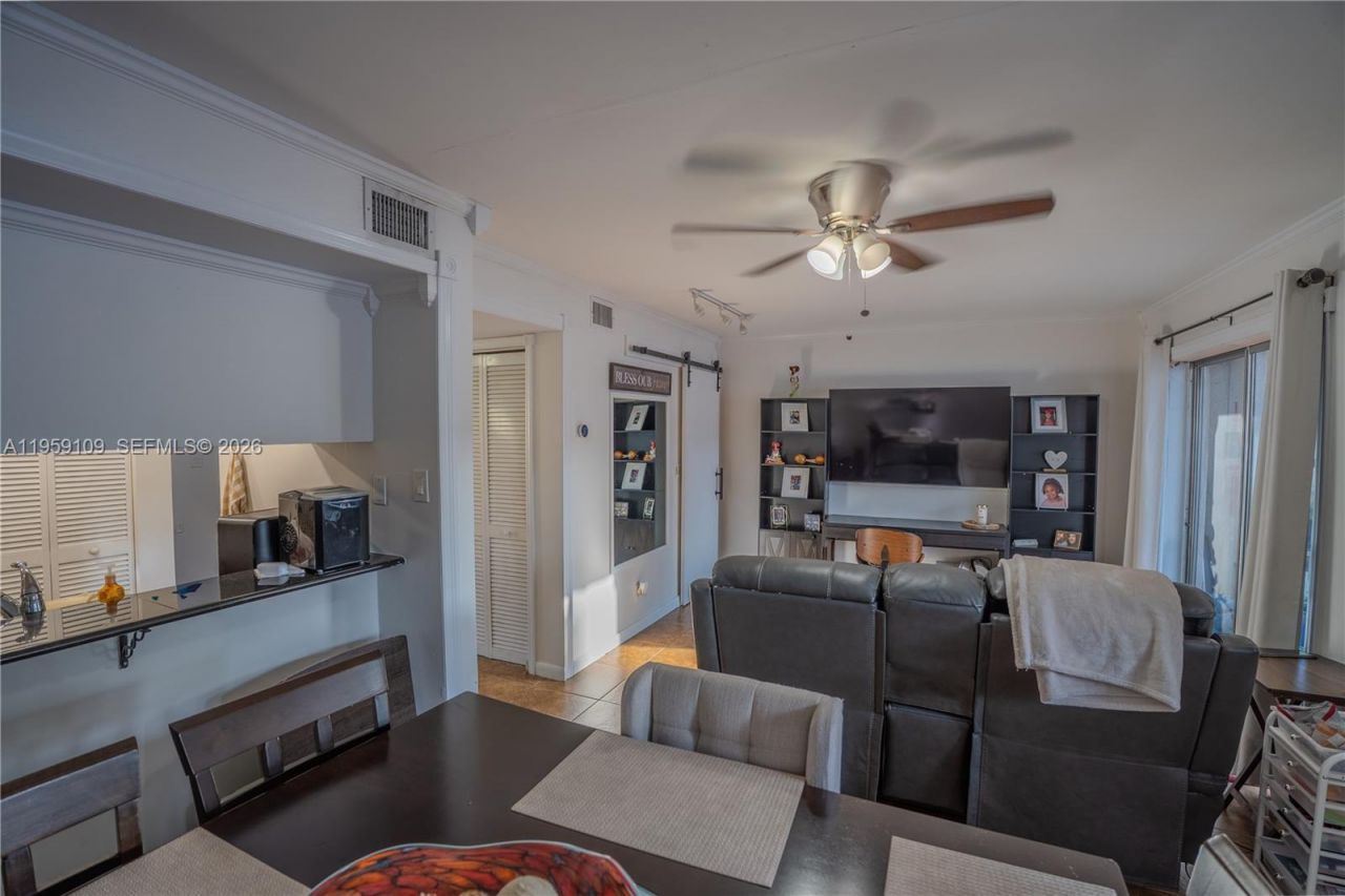 1527 NW 80th Ave , Unit I, Margate, FL 33063 Photo