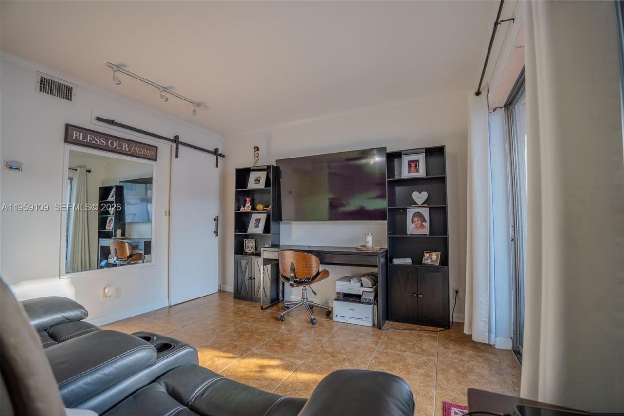 1527 NW 80th Ave , Unit I, Margate, FL 33063 Photo