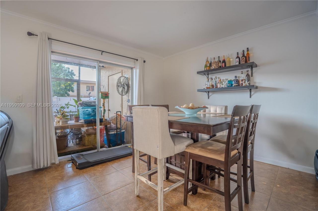 1527 NW 80th Ave , Unit I, Margate, FL 33063 Photo