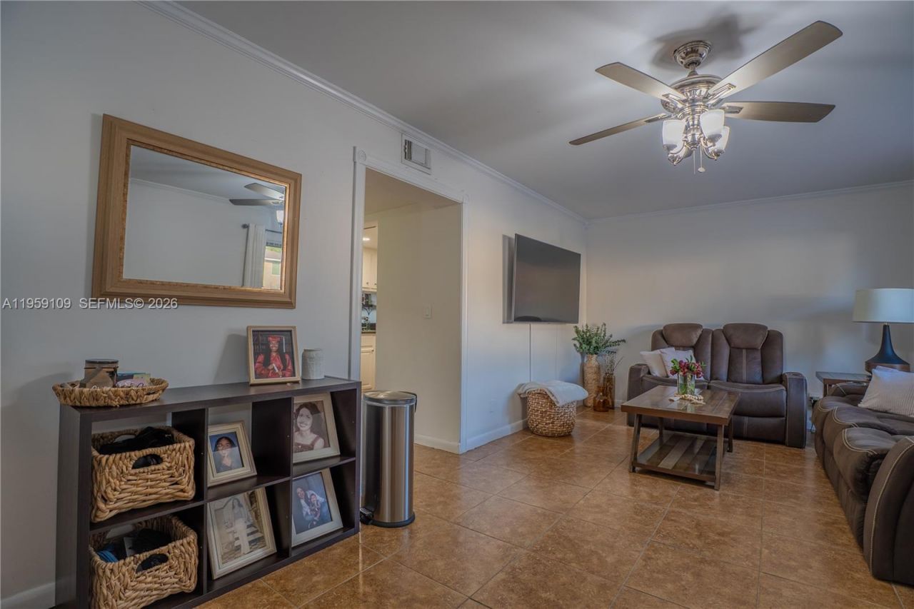 1527 NW 80th Ave , Unit I, Margate, FL 33063 Photo