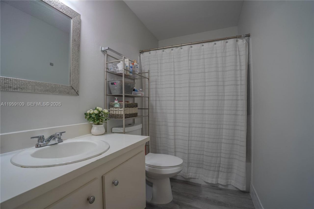 1527 NW 80th Ave , Unit I, Margate, FL 33063 Photo