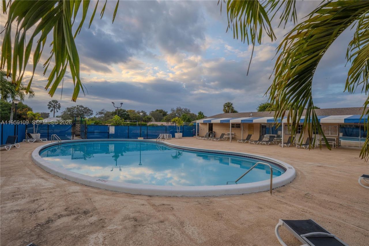 1527 NW 80th Ave , Unit I, Margate, FL 33063 Photo