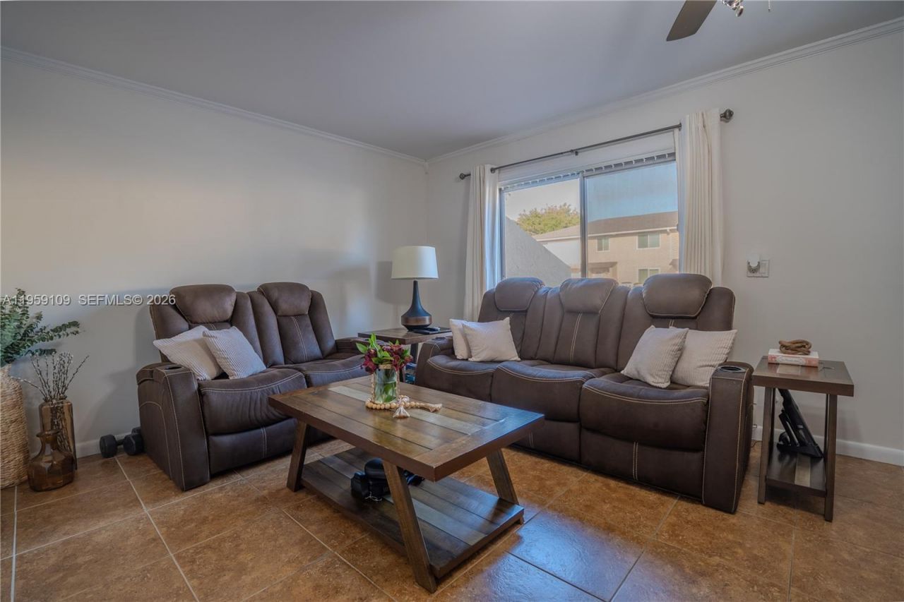 1527 NW 80th Ave , Unit I, Margate, FL 33063 Photo