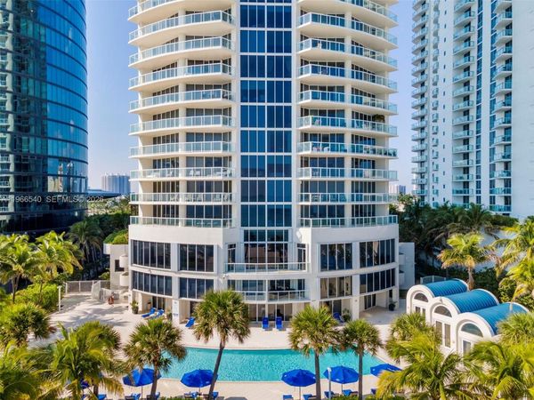 18671 Collins Ave, Unit 404, Sunny Isles Beach, FL 33160
