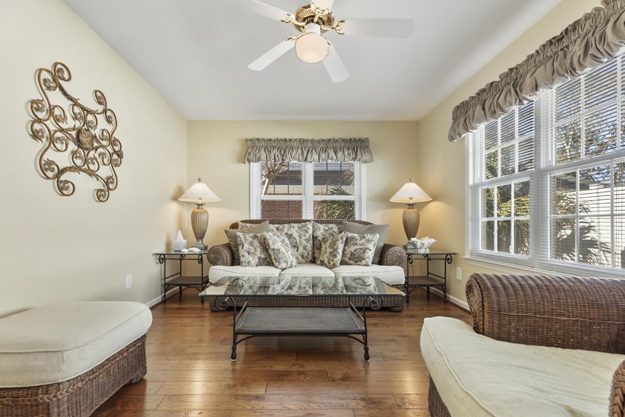 4002 Acorn Way Photo 14