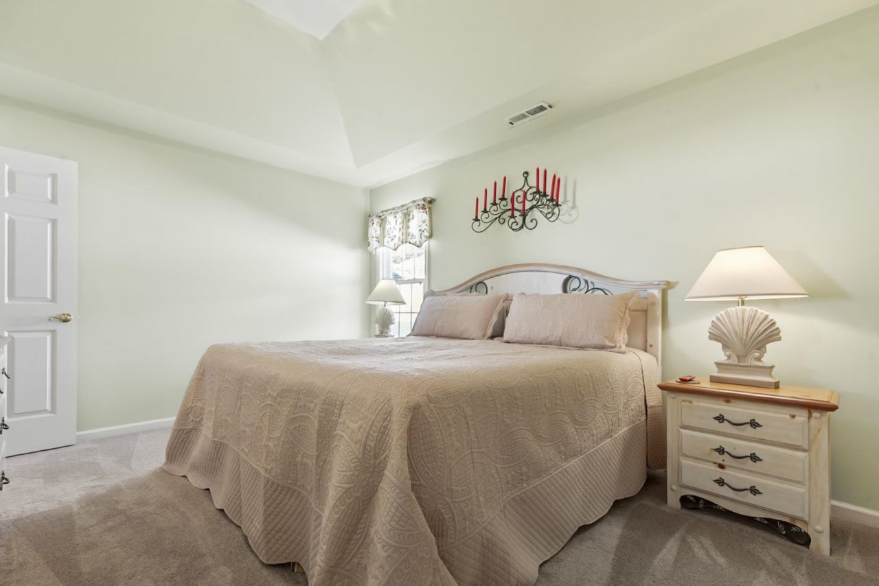 4002 Acorn Way Photo 16