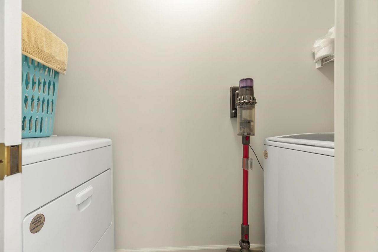 4002 Acorn Way Photo 17