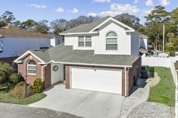 4002 Acorn Way photo 4