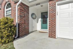 4002 Acorn Way photo 4