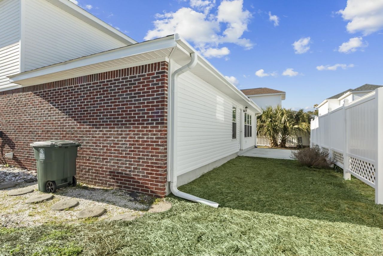 4002 Acorn Way Photo 6