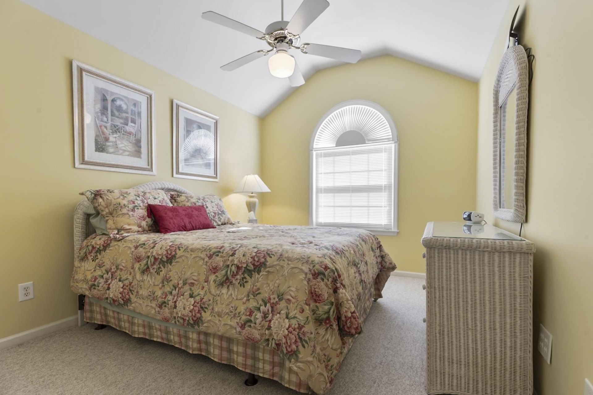 4002 Acorn Way Photo 7