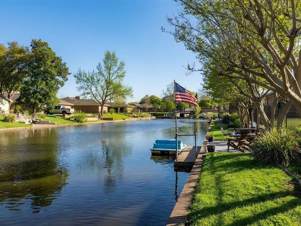 1813 Lakeside Drive, Arlington, TX 76013