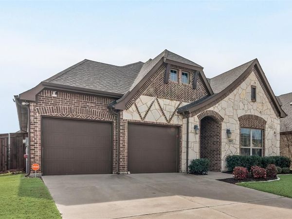 2805 Stoneleigh Drive, Mansfield, TX 76084