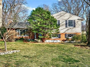 3448 Indian Hill Drive, Kettering, OH 45429