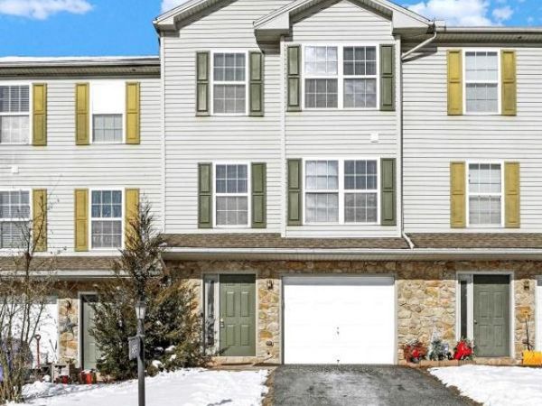 655 FISHER DRIVE, YORK, PA 17404