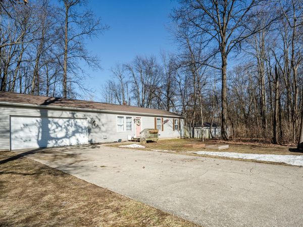 66810 Park Lane, Dowagiac, MI 49047