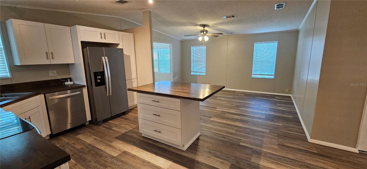 8410 Wagon Wheel Circle, North Fort Myers, FL 33917 Photo