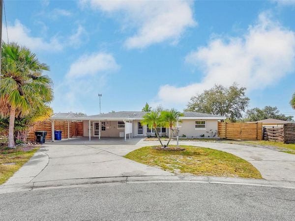 3946 OMEGA CIRCLE, SARASOTA, FL 34235